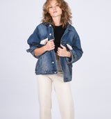 Lässige oversize Jeansjacke besonderer Jacquardmusterung in barocker 3D Optik