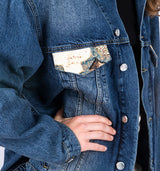 Oversize Jeansjacke mit orientalischer Jacquardmusterung auf dem Rücken