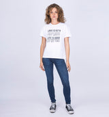 Cooles weißes Baumwoll T-Shirt im Boxy Fit mit tonaler Schrift