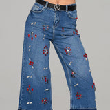 Gloria R Personalisierte Denim Culotte mit roten Swarovski Elements und weißen Glassteinen aus der Collektion von Princess Herta Margarete Habsburg