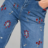 Gloria R Personalisierte Denim Culotte mit roten Swarovski Elements und weißen Glassteinen aus der Collektion von Princess Herta Margarete Habsburg