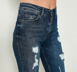 Lässige destroyed Jeans mit Knöchellänge und ausgefranstem Saum im MOM-Fit Wir empfehlen die gewohnte Größe 98% Baumwolle, 2% Elasthan Handwäsche bei 30°C