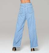 Modell EMMA – die perfekte Jeans für jeden Figurtyp.