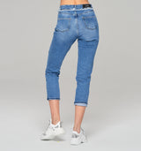 Streng limitierte Paula S High Waist Loose Fit Jeans mit silbernen Steinen und destroyed Look