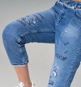 Streng limitierte Paula S High Waist Loose Fit Jeans mit silbernen Steinen und destroyed Look