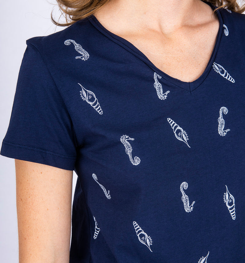 Kurzarm Shirt aus reiner Baumwolle in Navy mit V-Ausschnitt und maritimen Motiven