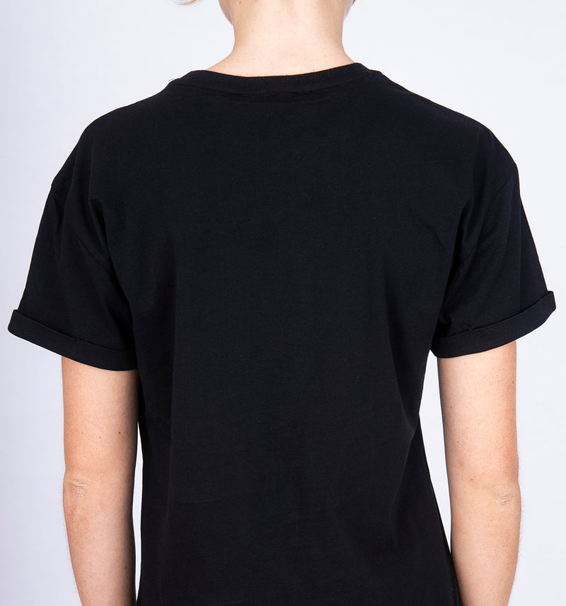 Cooles schwarzes Baumwoll T-Shirt im Boxy Fit mit tonaler Schrift