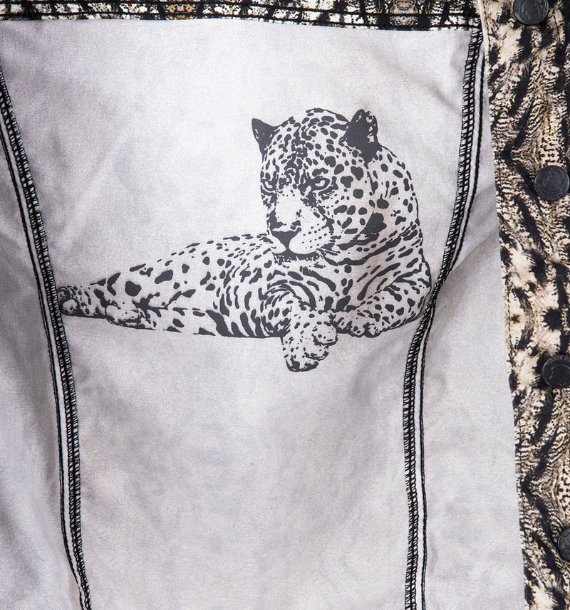 Kurze Jeansjacke mit Animal Print