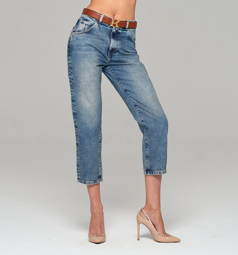 Loose Fit 7/8 Jeans in Dirty Wash