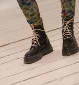 Hose mit floralem Muster