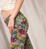 Hose mit floralem Muster